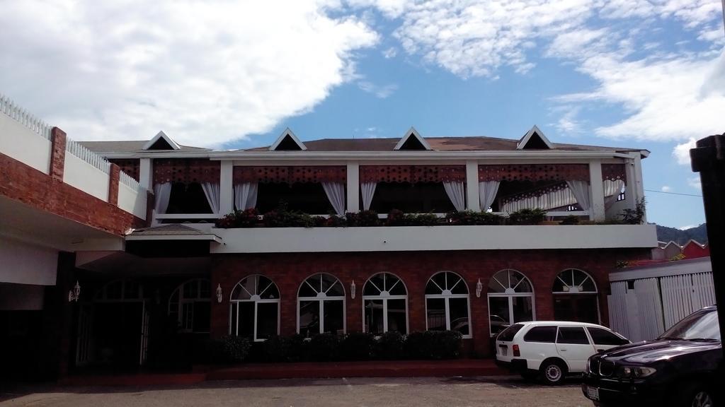 Village Hotel Ocho Rios Dış mekan fotoğraf
